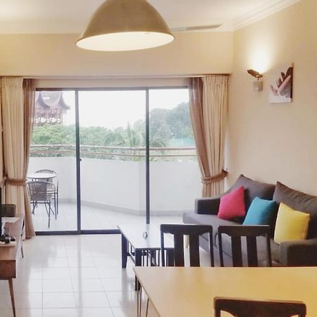 Poolview Resort Batu Ferringhi 502 - 2 Rooms Bagian luar foto