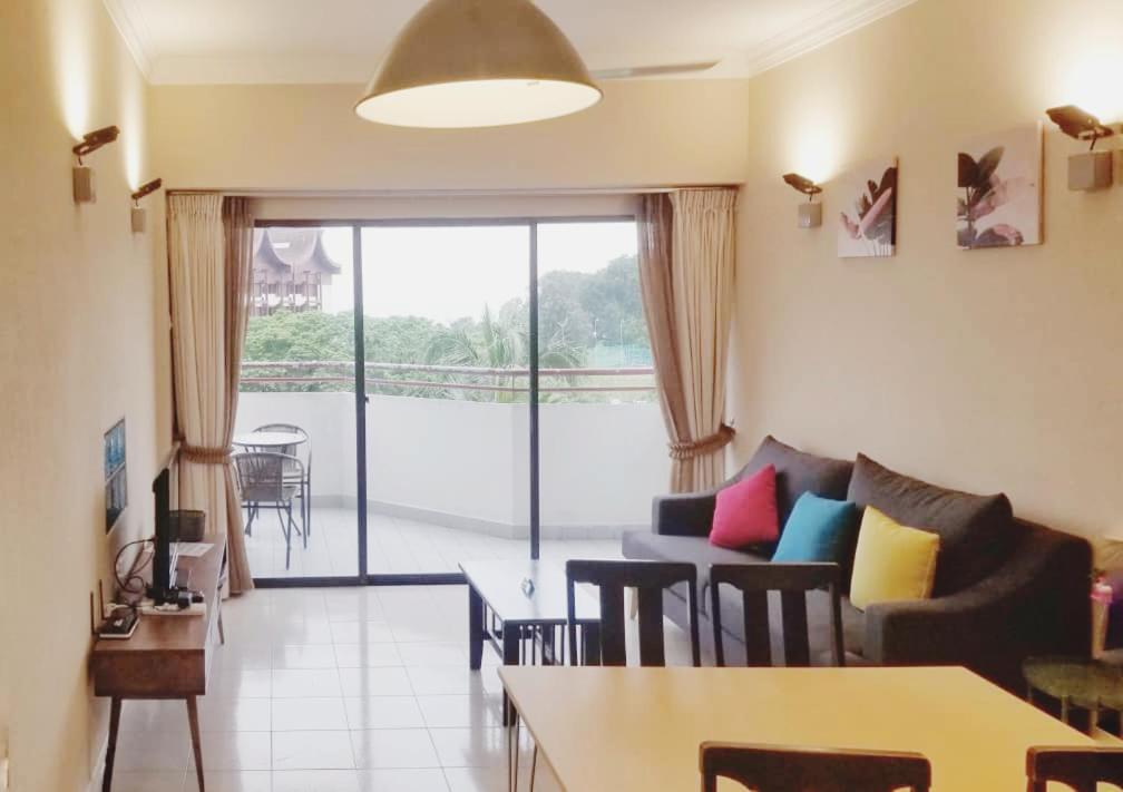 Poolview Resort Batu Ferringhi 502 - 2 Rooms Bagian luar foto