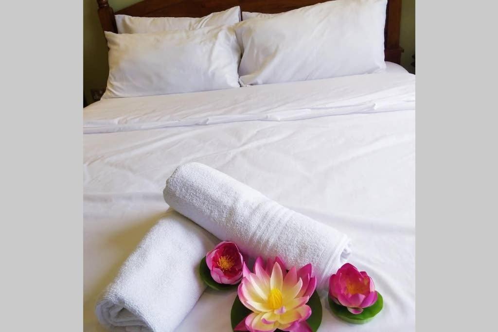 Poolview Resort Batu Ferringhi 502 - 2 Rooms Bagian luar foto